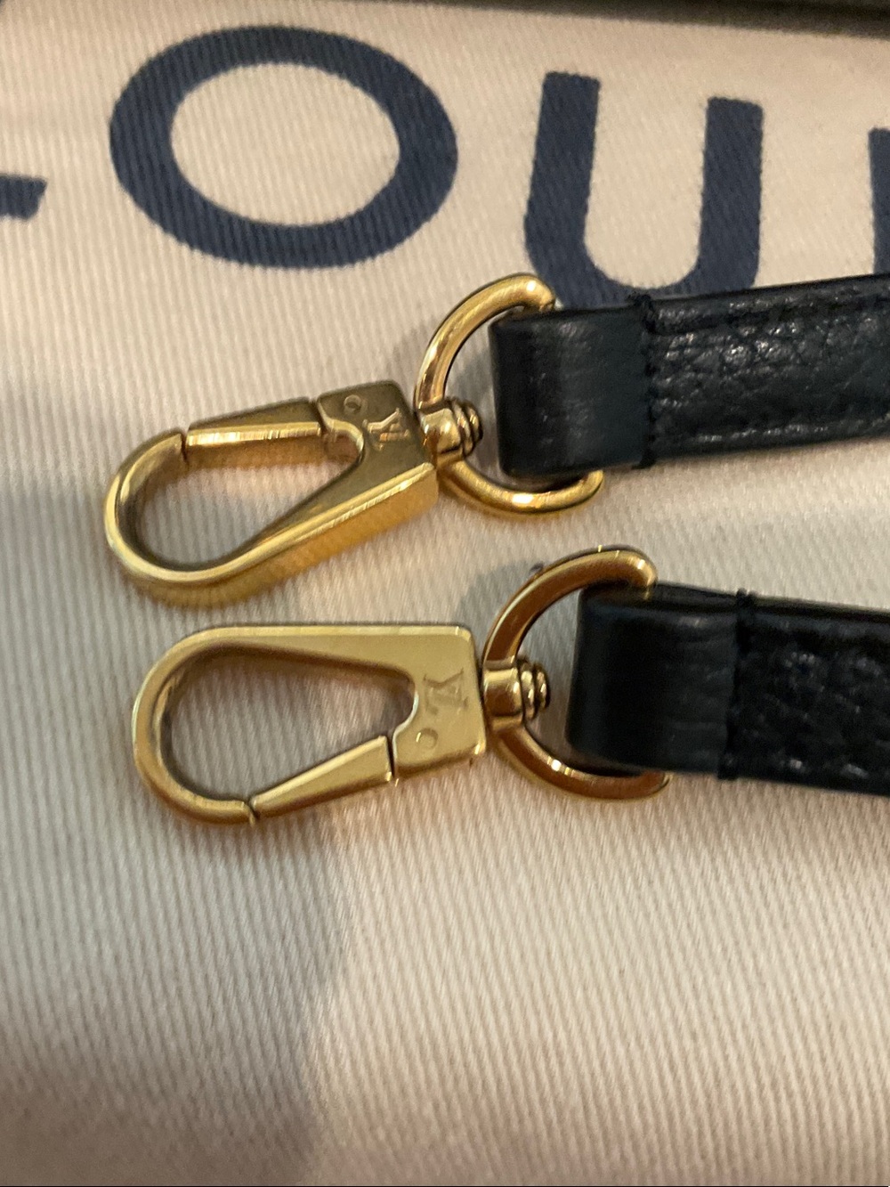 Louis Vuitton Black leather City Steamer MM Gold Hardware - Picture 11 of 13